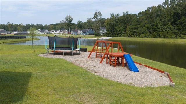 123 Clay Hill Loop, Ridgeville, SC 29472