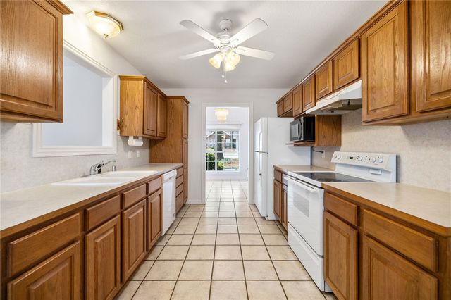 604 Shady Acres Lane, Prairie Grove, AR 72753