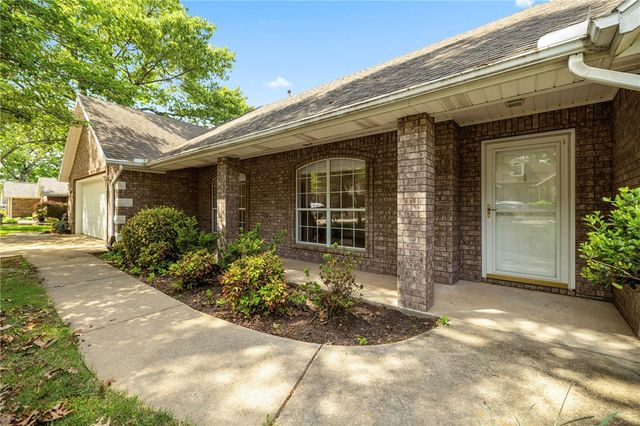 604 Shady Acres Lane, Prairie Grove, AR 72753