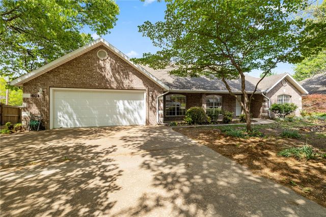 604 Shady Acres Lane, Prairie Grove, AR 72753