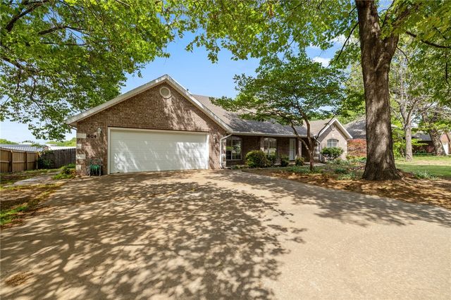604 Shady Acres Lane, Prairie Grove, AR 72753