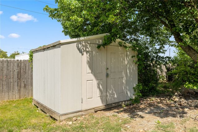 604 Shady Acres Lane, Prairie Grove, AR 72753
