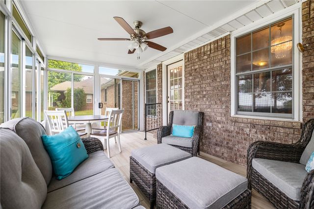 604 Shady Acres Lane, Prairie Grove, AR 72753