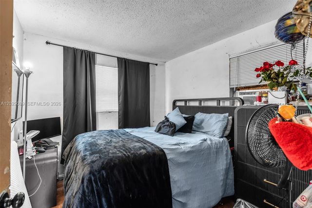 650 NW 3rd Ave, Deerfield Beach, FL 33441