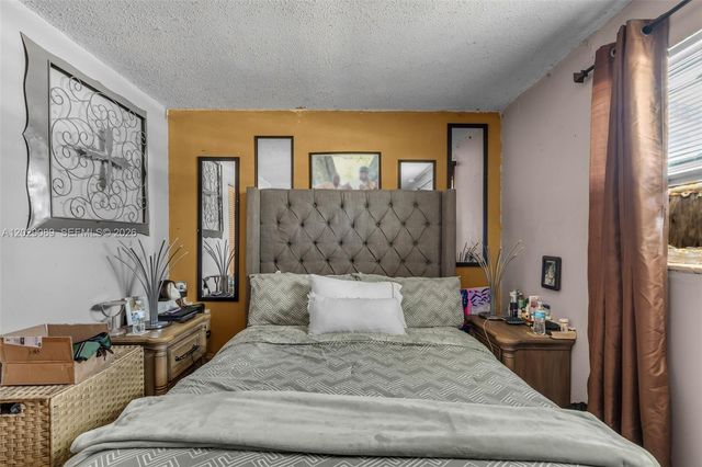 650 NW 3rd Ave, Deerfield Beach, FL 33441