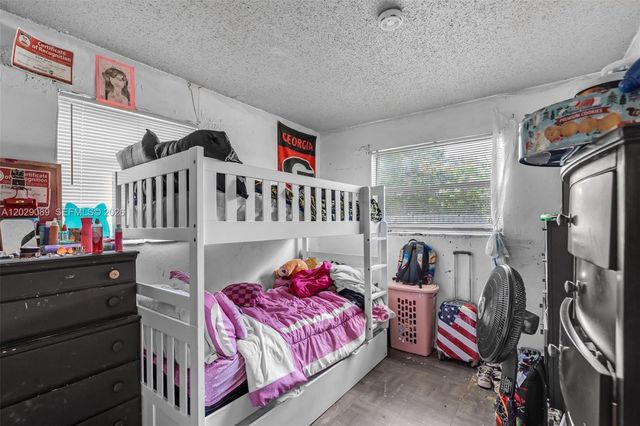 650 NW 3rd Ave, Deerfield Beach, FL 33441