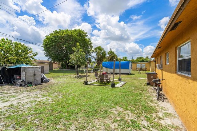650 NW 3rd Ave, Deerfield Beach, FL 33441