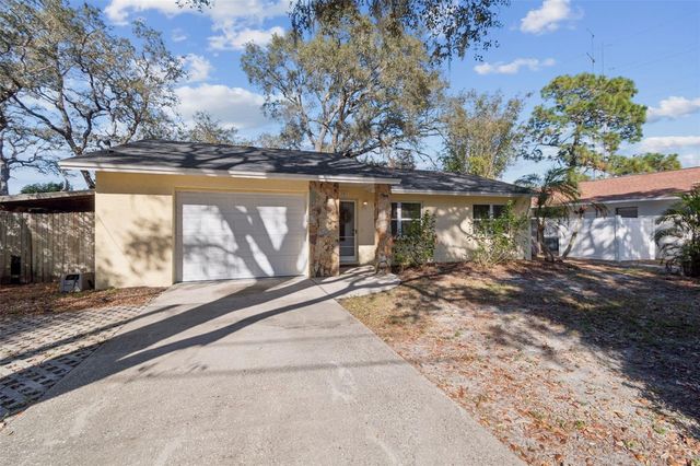 727 LOCUST STREET, Tarpon Springs, FL 34689