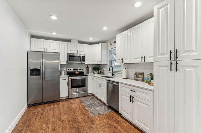 727 LOCUST STREET, Tarpon Springs, FL 34689