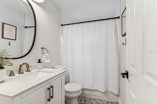 727 LOCUST STREET, Tarpon Springs, FL 34689