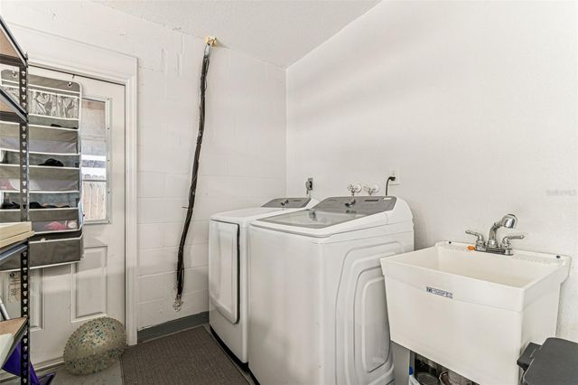 727 LOCUST STREET, Tarpon Springs, FL 34689