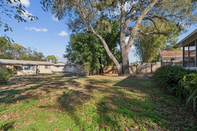 727 LOCUST STREET, Tarpon Springs, FL 34689