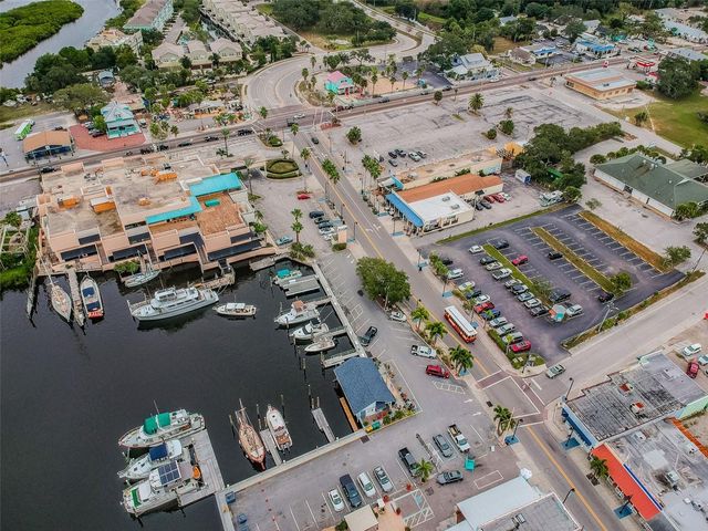 727 LOCUST STREET, Tarpon Springs, FL 34689