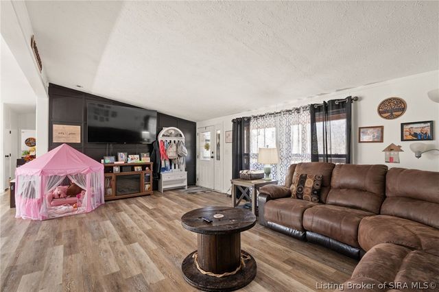 465 S Whiskey Run Ranch Road, Milltown, IN 47145