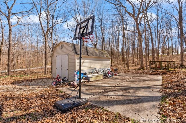 465 S Whiskey Run Ranch Road, Milltown, IN 47145