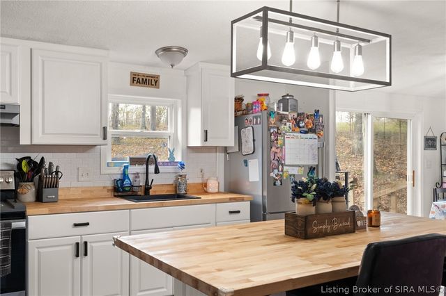 465 S Whiskey Run Ranch Road, Milltown, IN 47145