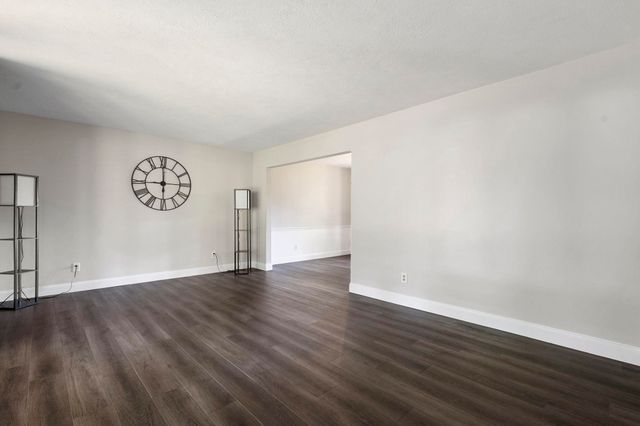 17700 Darden Road, South Bend, IN 46635