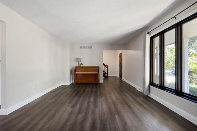 17700 Darden Road, South Bend, IN 46635