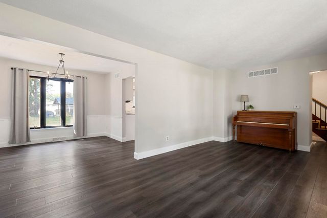 17700 Darden Road, South Bend, IN 46635