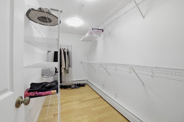 81 Rochdale St, Auburn, MA 01501