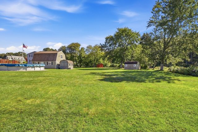 81 Rochdale St, Auburn, MA 01501
