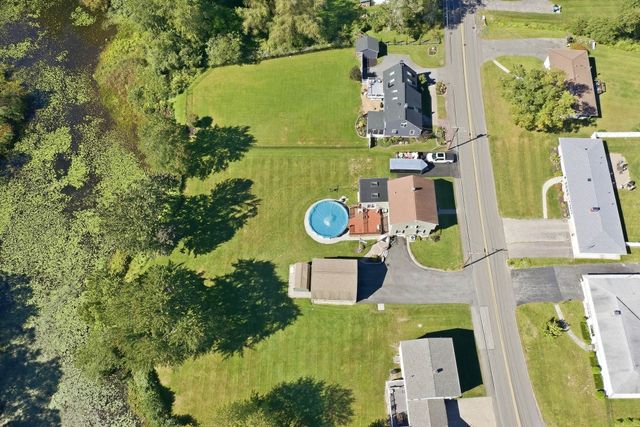 81 Rochdale St, Auburn, MA 01501