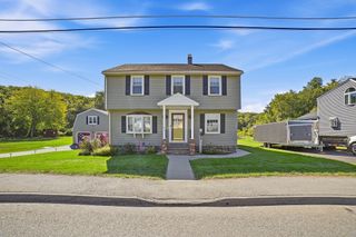 81 Rochdale St, Auburn, MA 01501