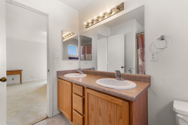 616 Lone Pine Drive SW, Albuquerque, NM 87121