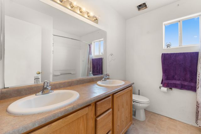 616 Lone Pine Drive SW, Albuquerque, NM 87121