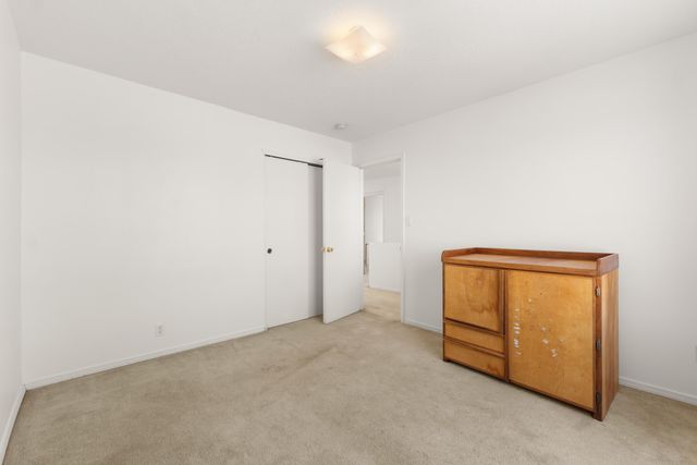 616 Lone Pine Drive SW, Albuquerque, NM 87121