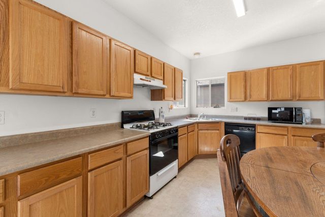 616 Lone Pine Drive SW, Albuquerque, NM 87121