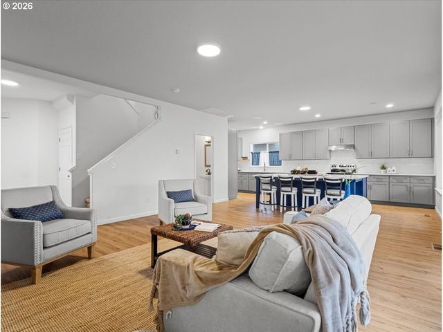 2952 Se PHEASANT Ave, Gresham, OR 97080