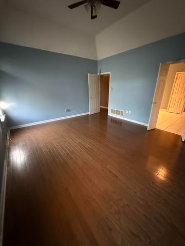 30 COUNTRY FOREST DR, Oakland, TN 38060