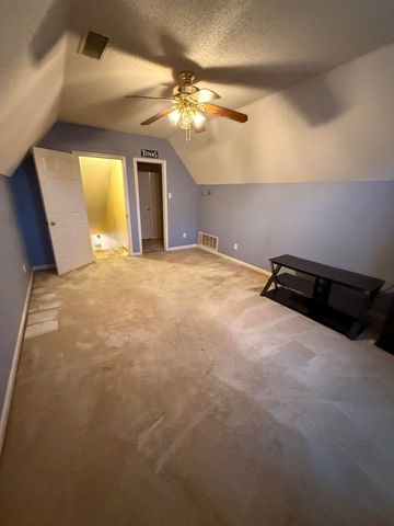 30 COUNTRY FOREST DR, Oakland, TN 38060