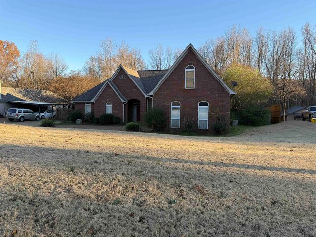 30 COUNTRY FOREST DR, Oakland, TN 38060