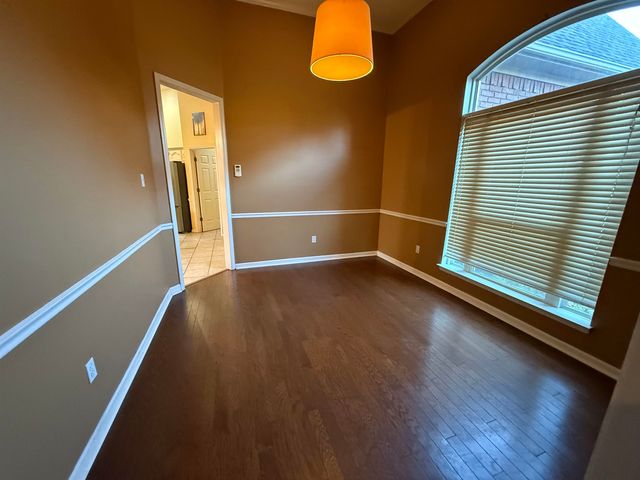 30 COUNTRY FOREST DR, Oakland, TN 38060