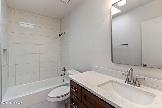 7413 E Wandering Road, Tucson, AZ 85750