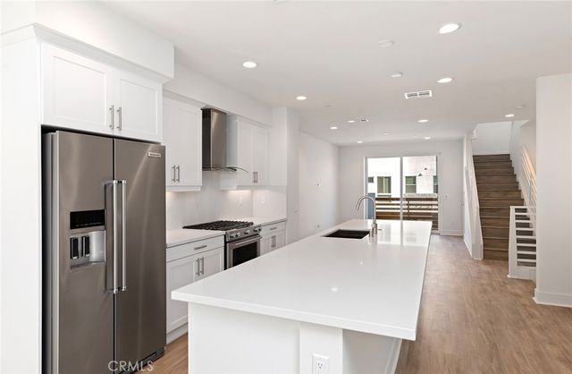 1684 Topanga, Costa Mesa, CA 92627