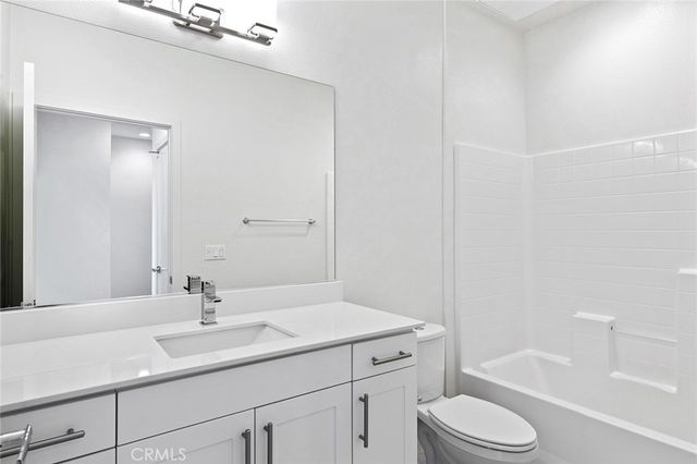 1684 Topanga, Costa Mesa, CA 92627