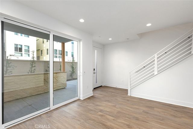 1684 Topanga, Costa Mesa, CA 92627