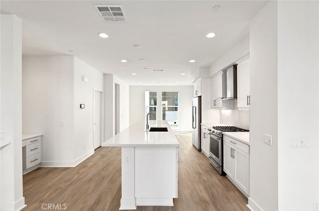 1684 Topanga, Costa Mesa, CA 92627