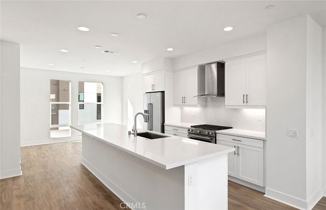 1684 Topanga, Costa Mesa, CA 92627