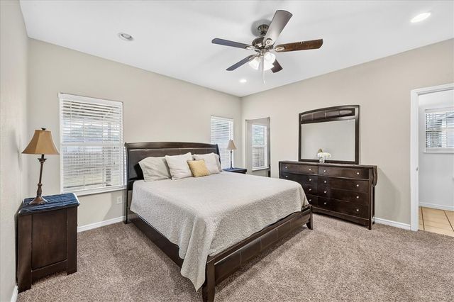 745 Lansdown Dr, Corpus Christi, TX 78412