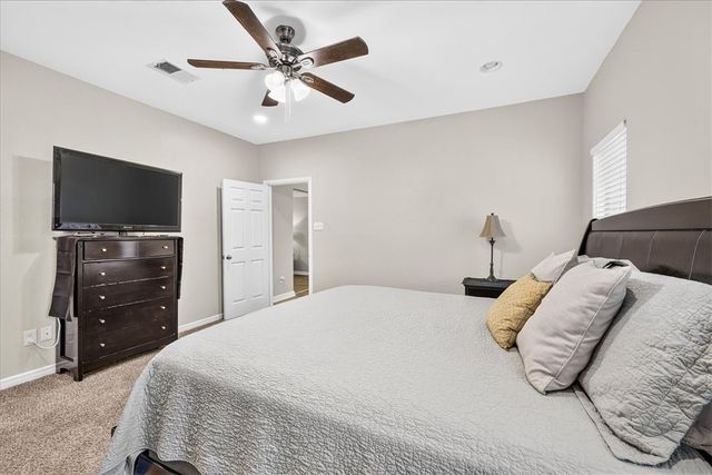 745 Lansdown Dr, Corpus Christi, TX 78412