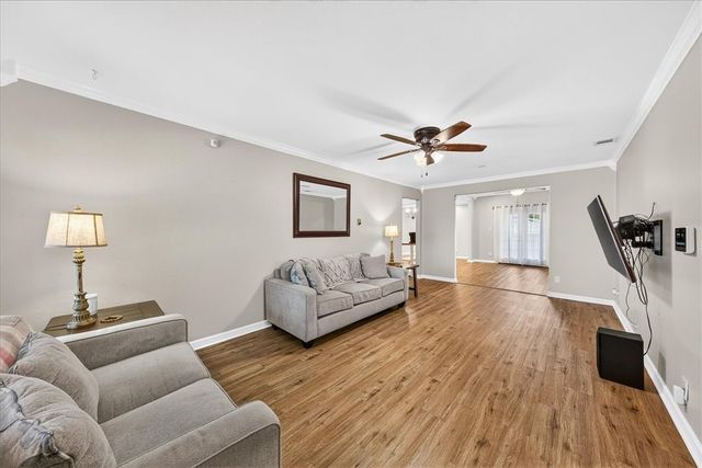 745 Lansdown Dr, Corpus Christi, TX 78412