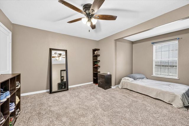 745 Lansdown Dr, Corpus Christi, TX 78412