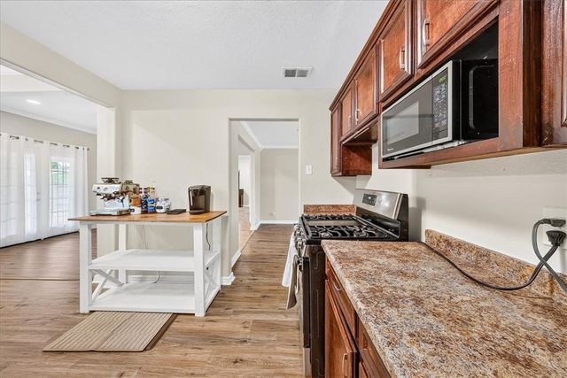 745 Lansdown Dr, Corpus Christi, TX 78412