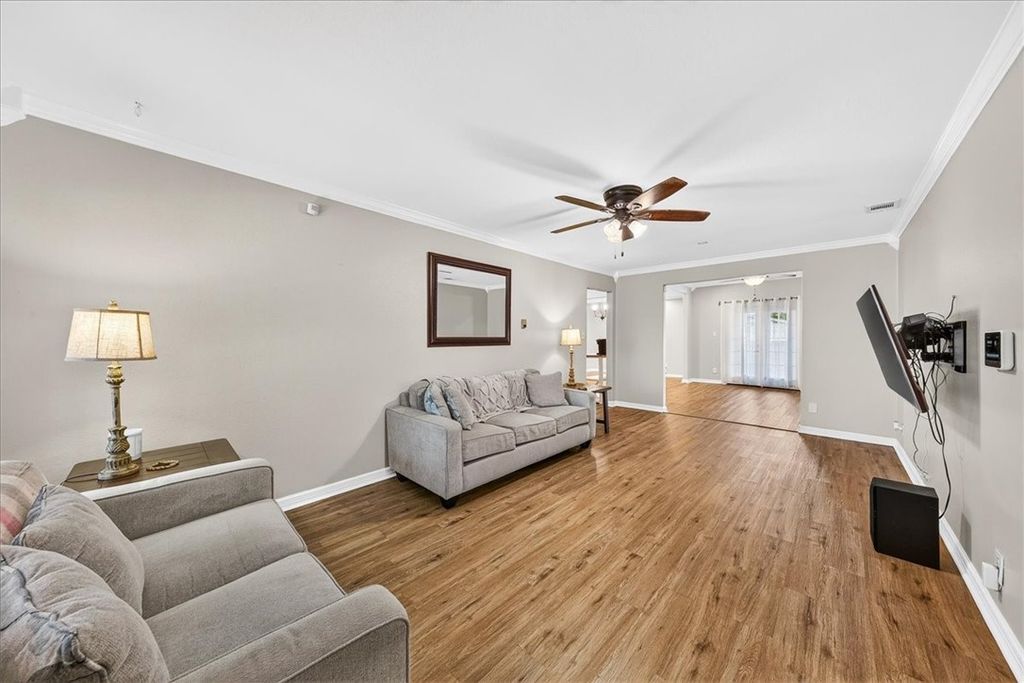 745 Lansdown Dr, Corpus Christi, TX 78412 — photo 2