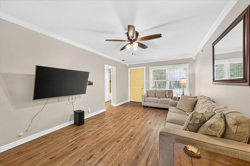 745 Lansdown Dr, Corpus Christi, TX 78412 — photo 5
