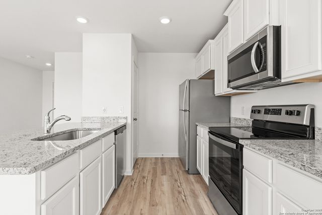 16016 Stratford Cove, Lytle, TX 78052